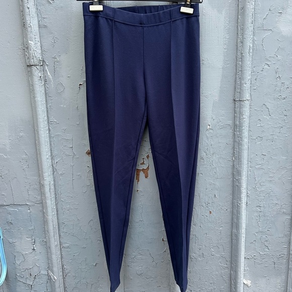 Lilly Pulitzer Navy Travel Pants - Picture 3 of 9